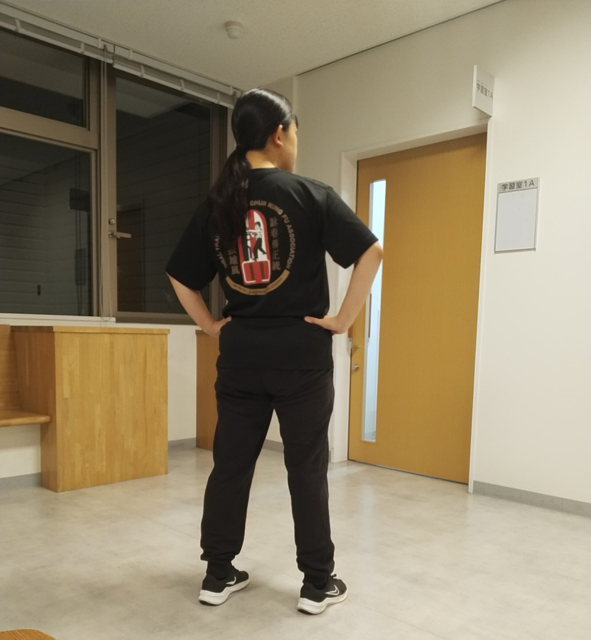 詠春拳のテストに挑む背中